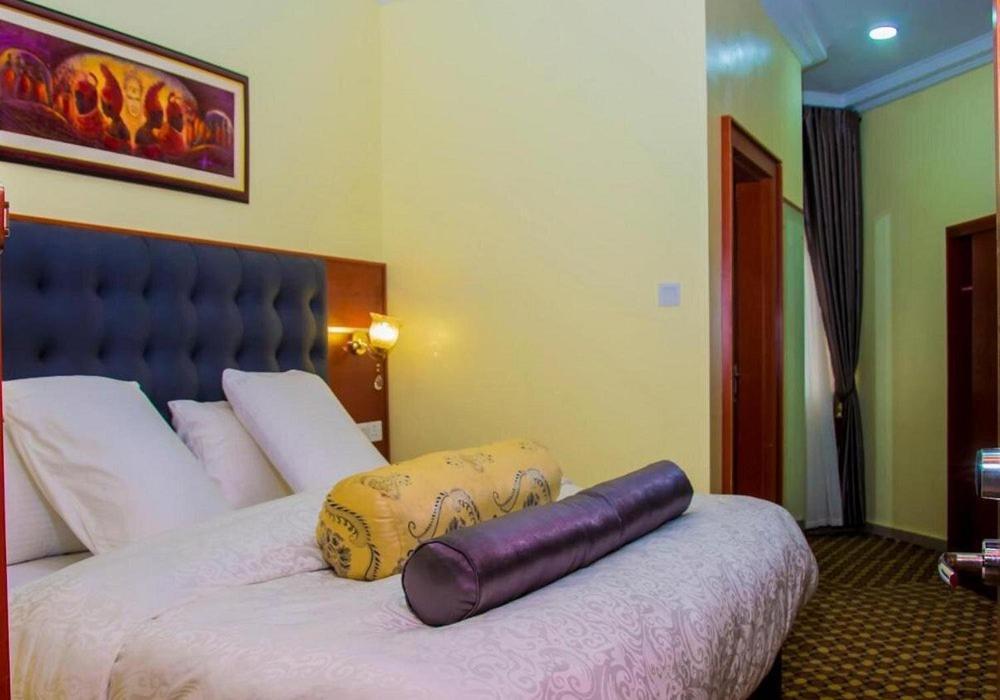 Esther Court Hotel Akure Exterior photo